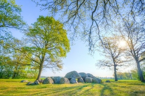 Ice ages, mammoths and dolmens